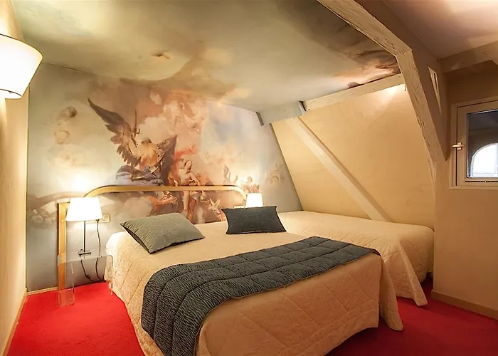 Hotel Cathedrale 4*
